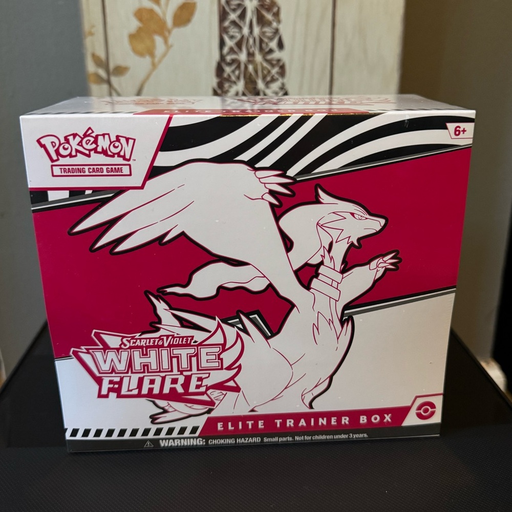 Pokemon White Flare ETB